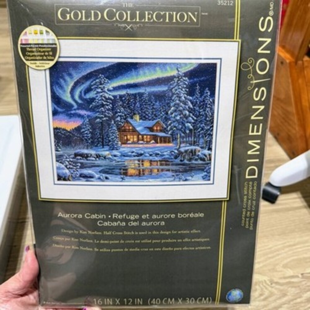 Dimensions Counted Cross Stitch Kit Gold Collection Aurora Cabin 35212 New